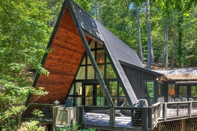 1027 Power Dam Road, Blue Ridge, GA 30513