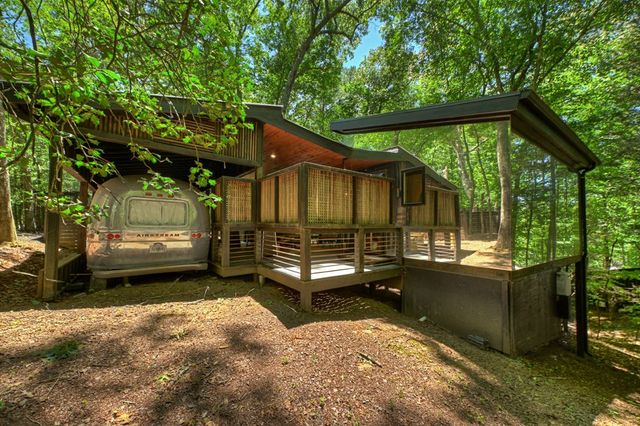 1027 Power Dam Road, Blue Ridge, GA 30513