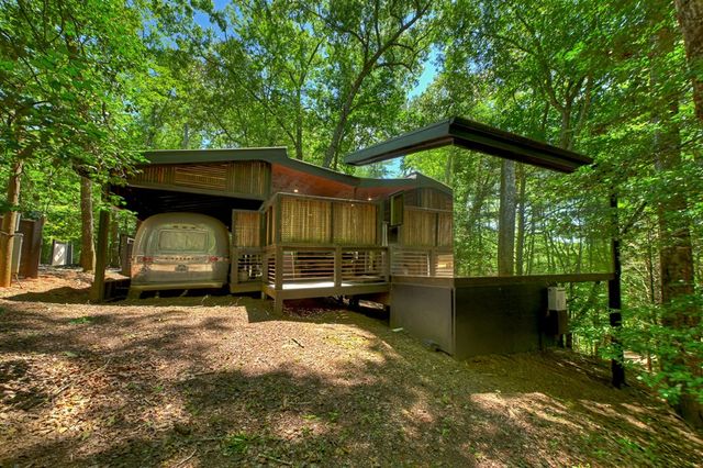 1027 Power Dam Road, Blue Ridge, GA 30513