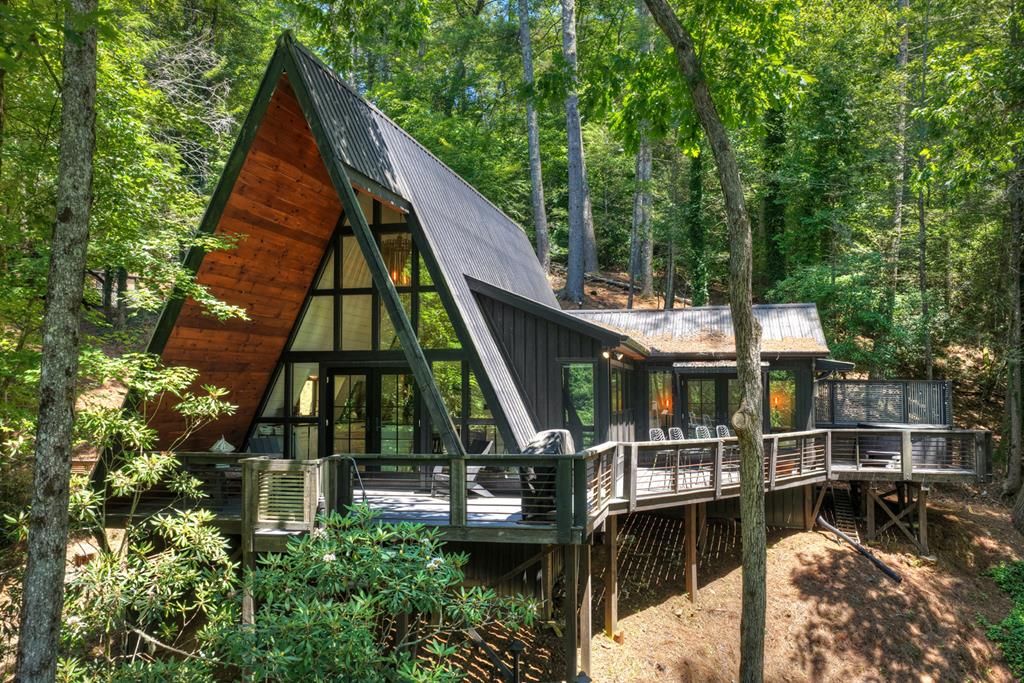 1027 Power Dam Road, Blue Ridge, GA 30513