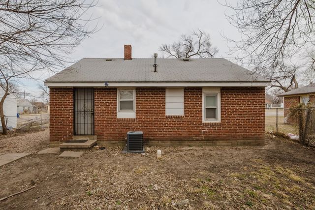 2831 E Stadium, Wichita, KS 67214