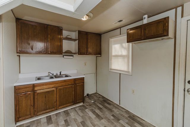 2831 E Stadium, Wichita, KS 67214