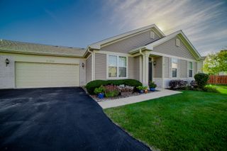 16334 Crescent Lake Drive, Crest Hill, IL 60403
