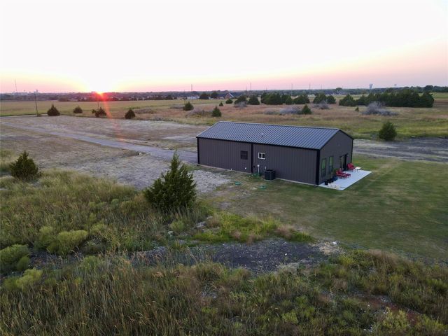 536 Robnett Road, Waxahachie, TX 75165