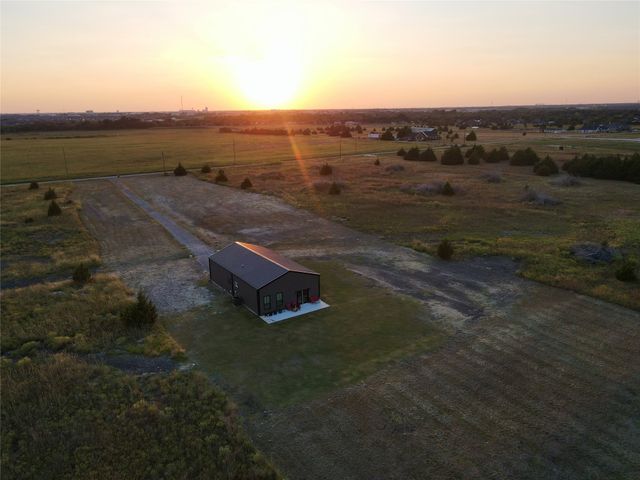 536 Robnett Road, Waxahachie, TX 75165