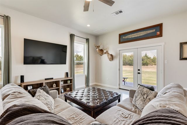 536 Robnett Road, Waxahachie, TX 75165