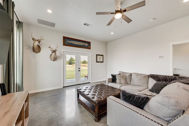 536 Robnett Road, Waxahachie, TX 75165