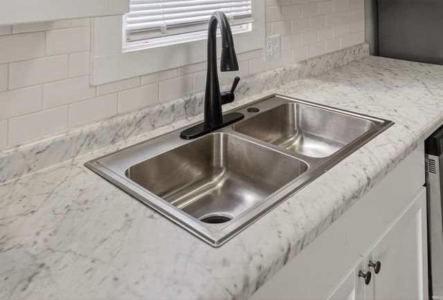 2807 Witchwood Drive, Fort Wayne, IN 46809