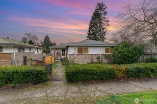 6525 39th Avenue SW, Seattle, WA 98136