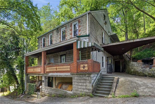 139 Leneake St, Wilkins Twp, PA 15145