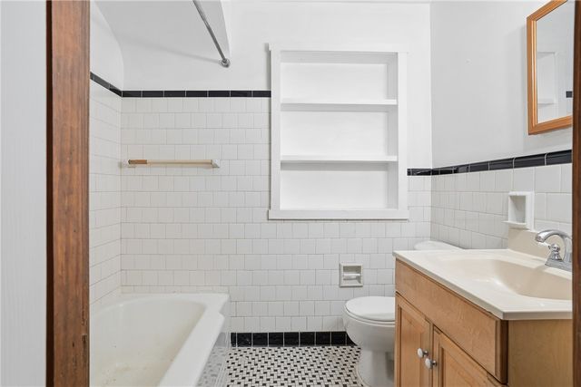 139 Leneake St, Wilkins Twp, PA 15145