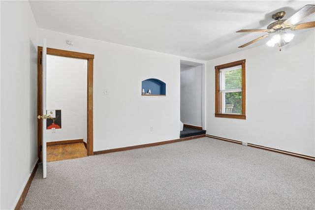 139 Leneake St, Wilkins Twp, PA 15145