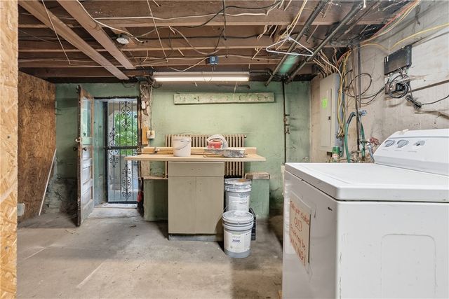 139 Leneake St, Wilkins Twp, PA 15145