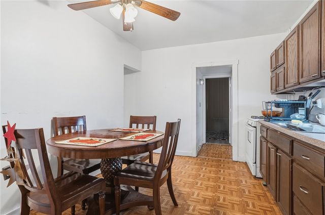139 Leneake St, Wilkins Twp, PA 15145