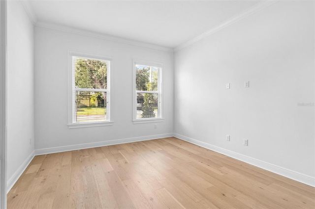 803 W WOODLAWN AVENUE, Tampa, FL 33603