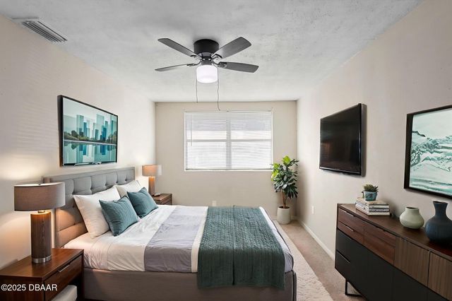 813 Lewis Drive, Daytona Beach, FL 32117