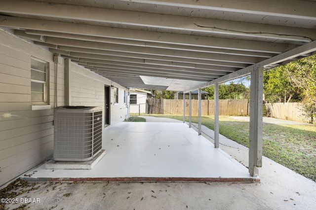 813 Lewis Drive, Daytona Beach, FL 32117