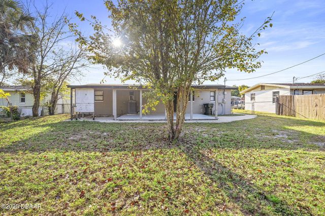 813 Lewis Drive, Daytona Beach, FL 32117