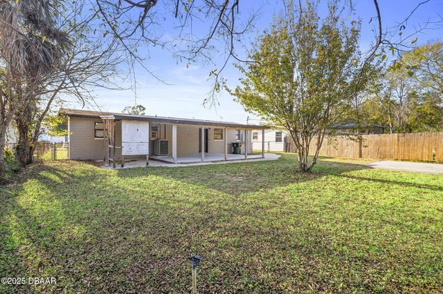 813 Lewis Drive, Daytona Beach, FL 32117