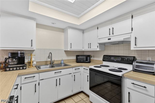 2132 SW 14th PL, Cape Coral, FL 33991