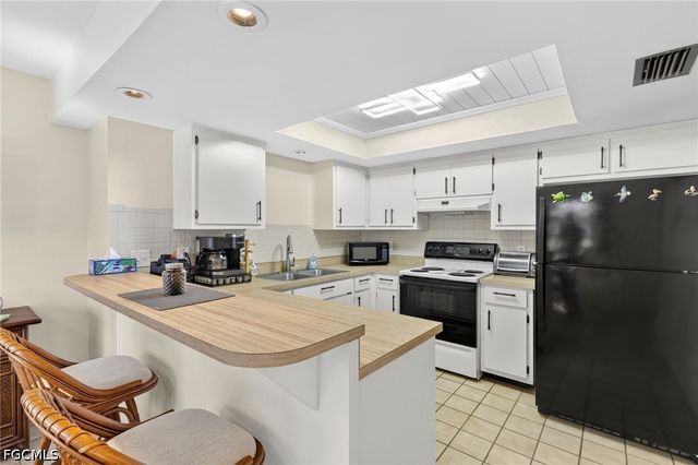 2132 SW 14th PL, Cape Coral, FL 33991