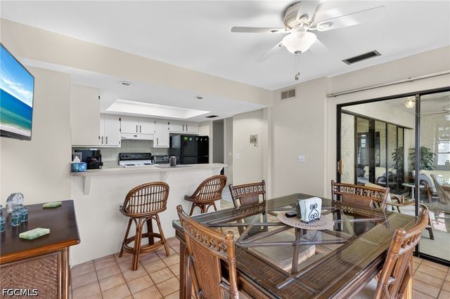 2132 SW 14th PL, Cape Coral, FL 33991