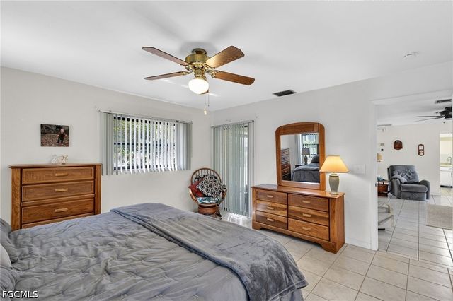 2132 SW 14th PL, Cape Coral, FL 33991