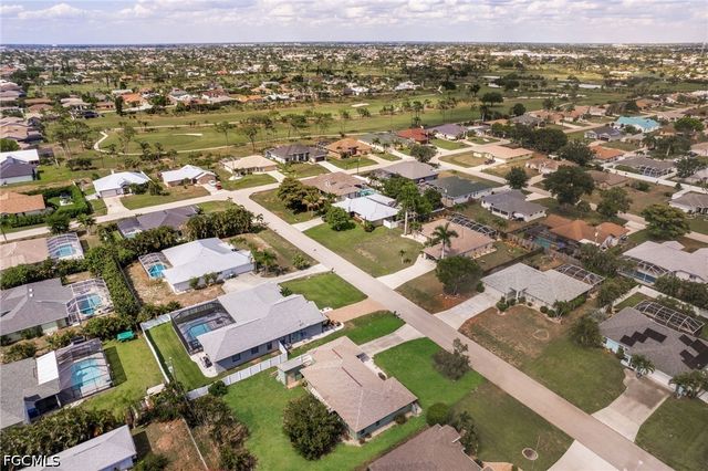 2132 SW 14th PL, Cape Coral, FL 33991