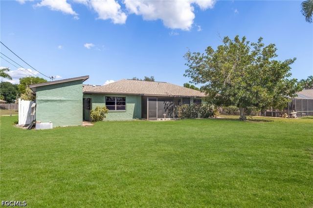 2132 SW 14th PL, Cape Coral, FL 33991