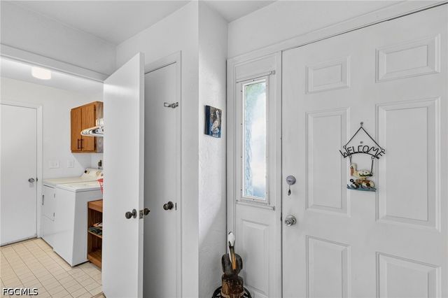 2132 SW 14th PL, Cape Coral, FL 33991