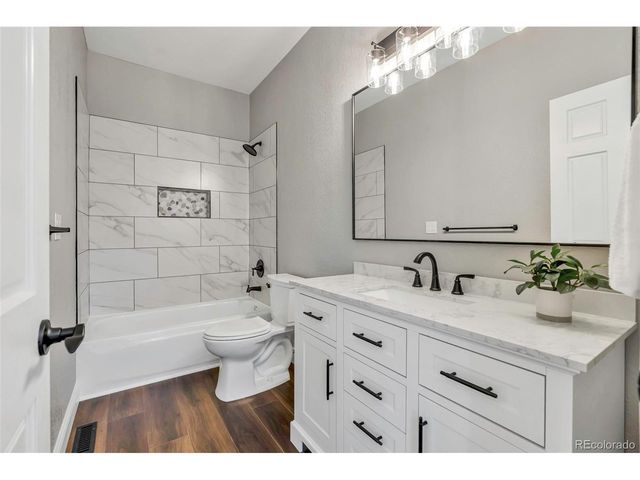 29777 Rawhide Ct, Elizabeth, CO 80107