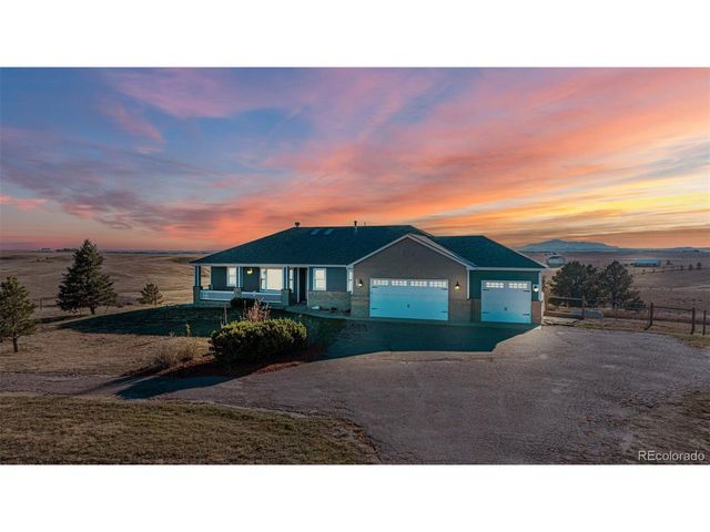 29777 Rawhide Ct, Elizabeth, CO 80107