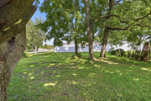 402-404 S Main Street, Deerfield, WI 53531