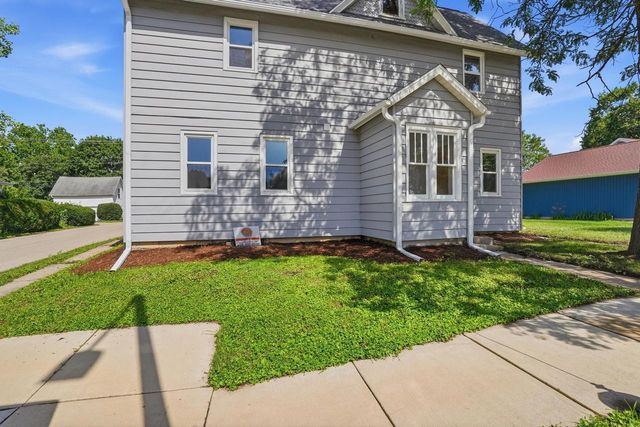 402-404 S Main Street, Deerfield, WI 53531