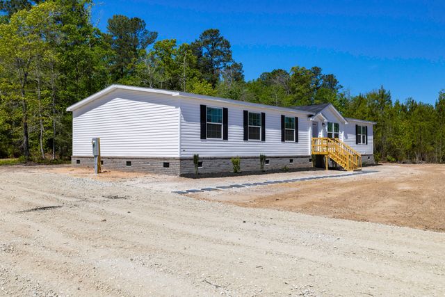 291 Nelson Farm Lane, Cross, SC 29436