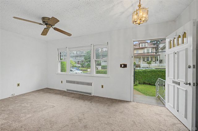40 Dewey Avenue, New Rochelle, NY 10801