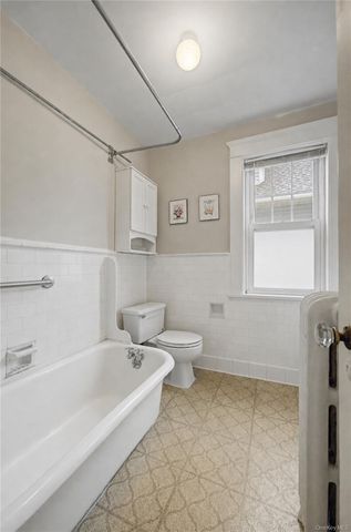 40 Dewey Avenue, New Rochelle, NY 10801
