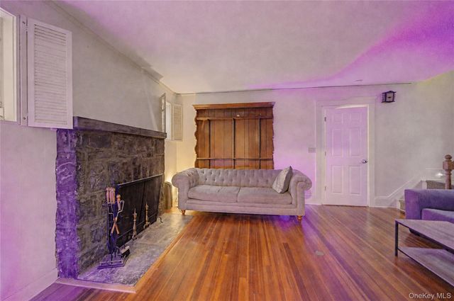 40 Dewey Avenue, New Rochelle, NY 10801