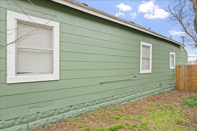 1629 E 8th Street, Tulsa, OK 74120