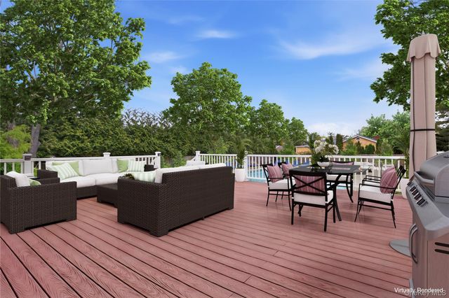 5 Argonne Road W, Hampton Bays, NY 11946