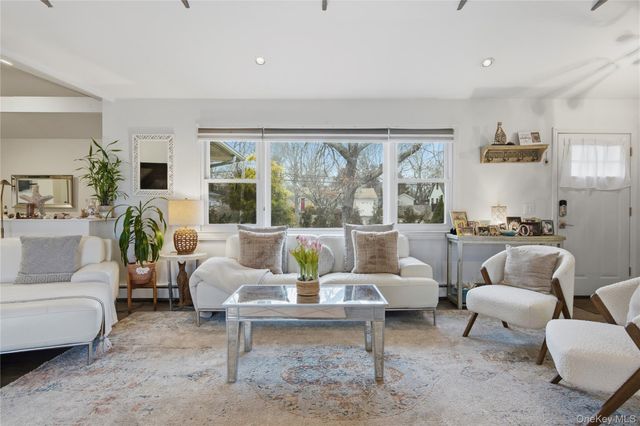 5 Argonne Road W, Hampton Bays, NY 11946