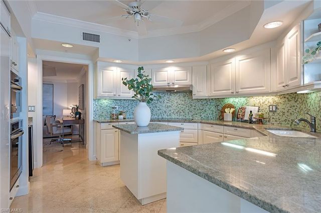 8990 Bay Colony DR 1002, Naples, FL 34108