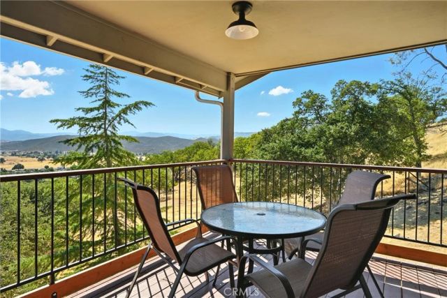 19415 Dallas Court, Hidden Valley Lake, CA 95467