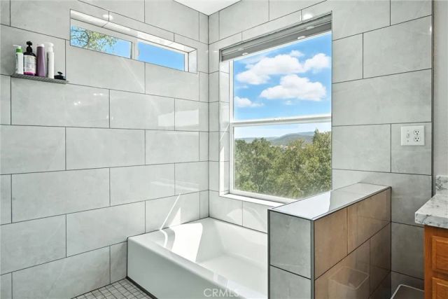 19415 Dallas Court, Hidden Valley Lake, CA 95467