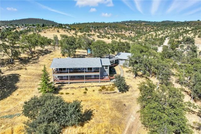 19415 Dallas Court, Hidden Valley Lake, CA 95467