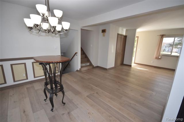 5106 Lakewood Drive, Grand Blanc, MI 48439