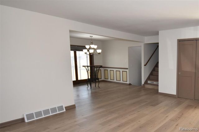 5106 Lakewood Drive, Grand Blanc, MI 48439