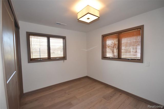 5106 Lakewood Drive, Grand Blanc, MI 48439