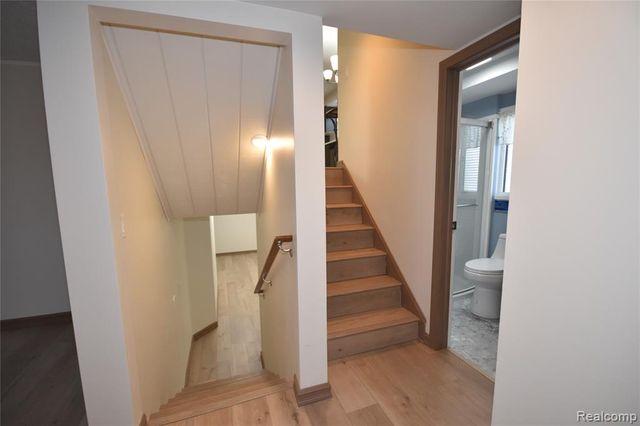 5106 Lakewood Drive, Grand Blanc, MI 48439