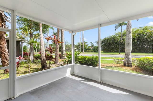 10633 Pelican Drive, Wellington, FL 33414